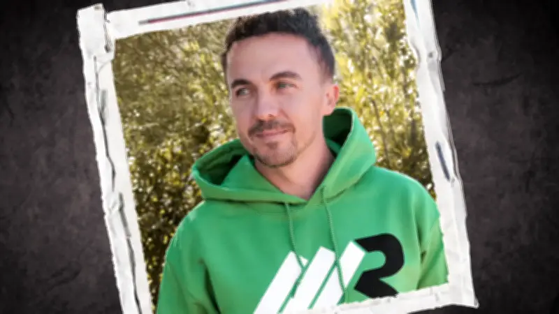 Frankie Muniz llega a México para celebrar 30 años de La Mole con sus fans