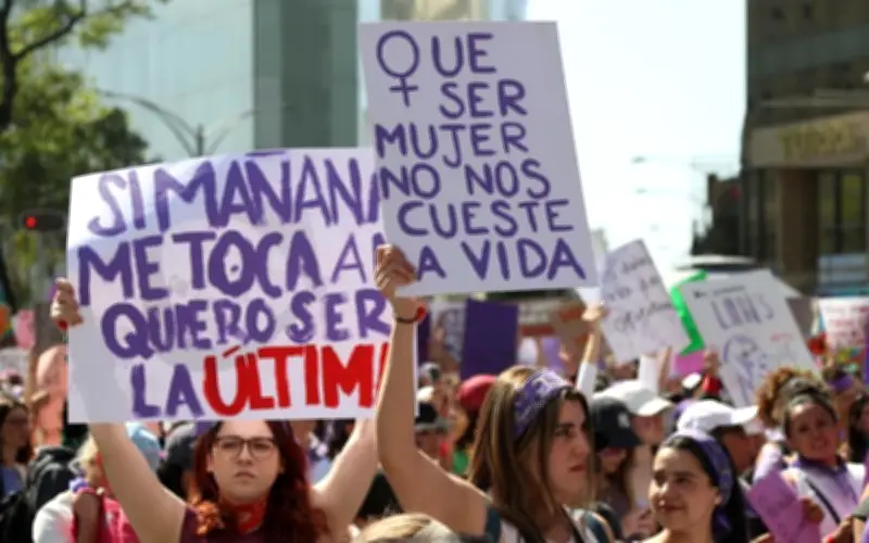 Frases Poderosas para Carteles en la Marcha del 8M: Día Internacional de la Mujer
