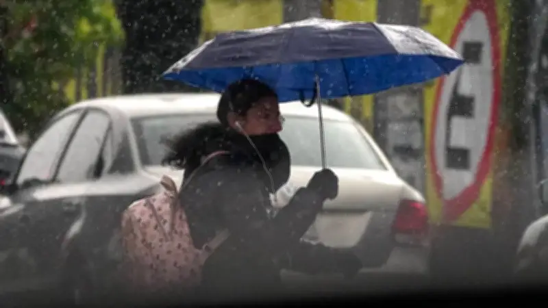 Frente Frío 40 Causa Lluvias Intensas en Sureste y el 41 Se Acerca Rápidamente