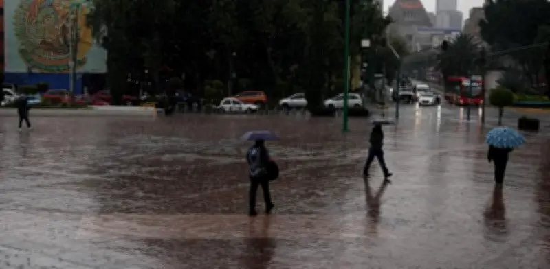 Frente Frío 41 Provoca Lluvias Ligeras y Actividad Eléctrica en la CDMX