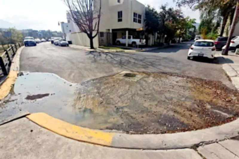 Fugas en el drenaje de Monterrey afectan a miles de residentes y generan riesgos sanitarios