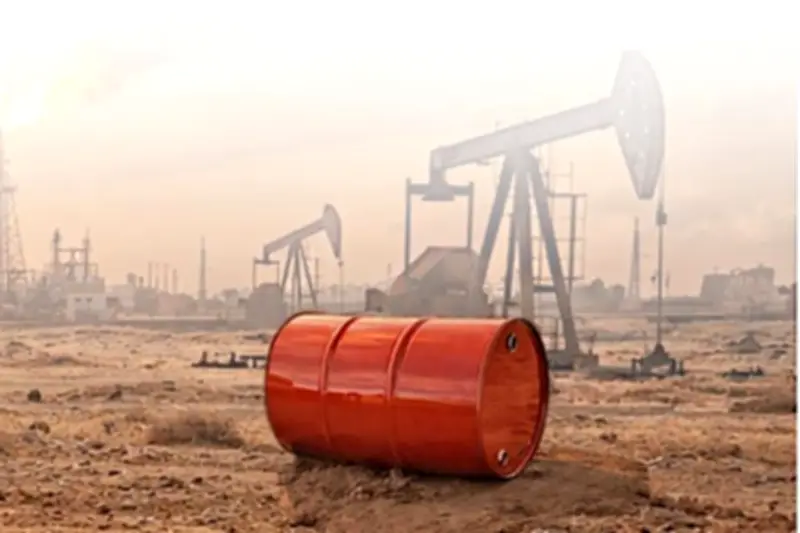 G7 propone liberar reservas estratégicas de petróleo para moderar precios