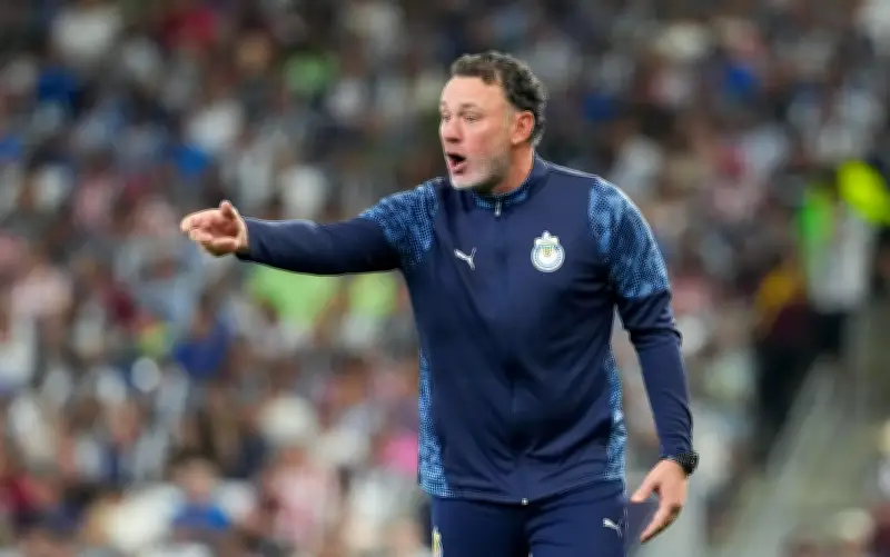 Gabriel Milito defiende la política de solo mexicanos en Chivas como una 'gran bendición'