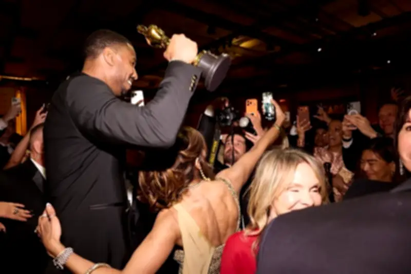 Ganadores y estrellas extienden los festejos tras la ceremonia del Oscar