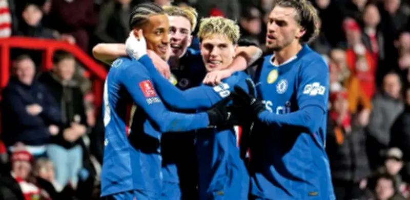 Garnacho rescata al Chelsea de la humillación en la FA Cup ante el Wrexham