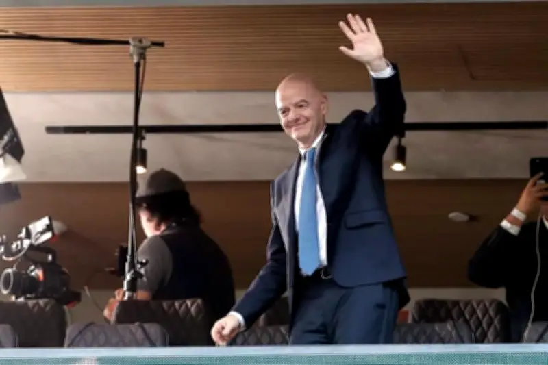 Gianni Infantino asiste a partido amistoso de Irán en Turquía, generando debate