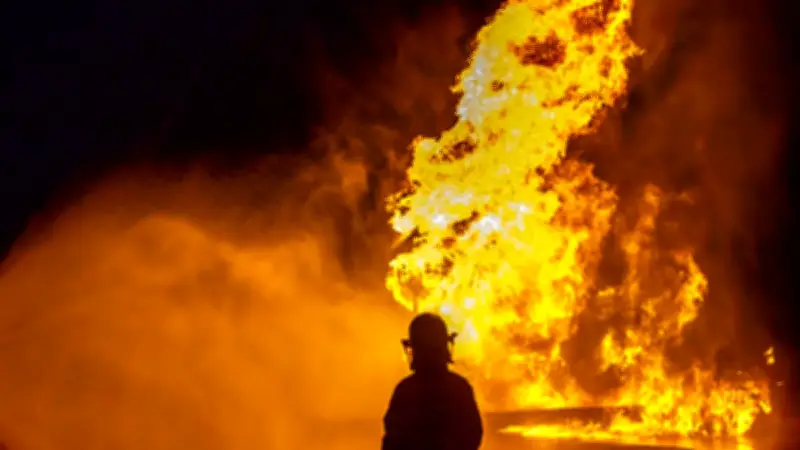 Gigantesco remolino de fuego de 18 metros sorprende a Chiapas durante incendio
