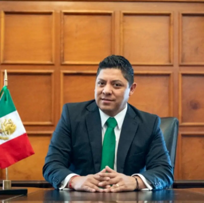 Gobernador de SLP defiende posible candidatura de su esposa: "Eso no es nepotismo"