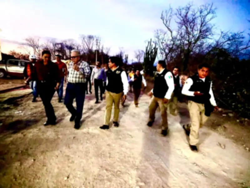 Gobernador Rocha Moya supervisa rescate de mineros atrapados en Rosario, Sinaloa