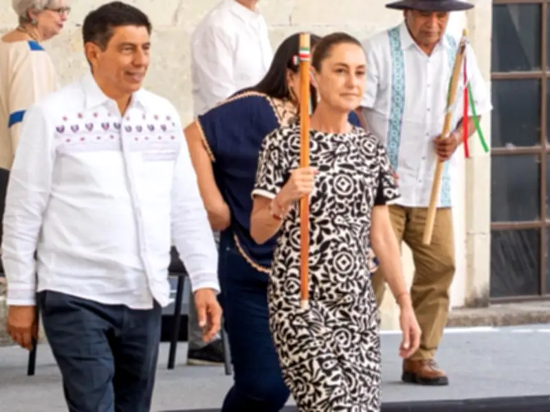 Gobernador Salomón Jara y Sheinbaum conmemoran 220 años de Benito Juárez en Guelatao