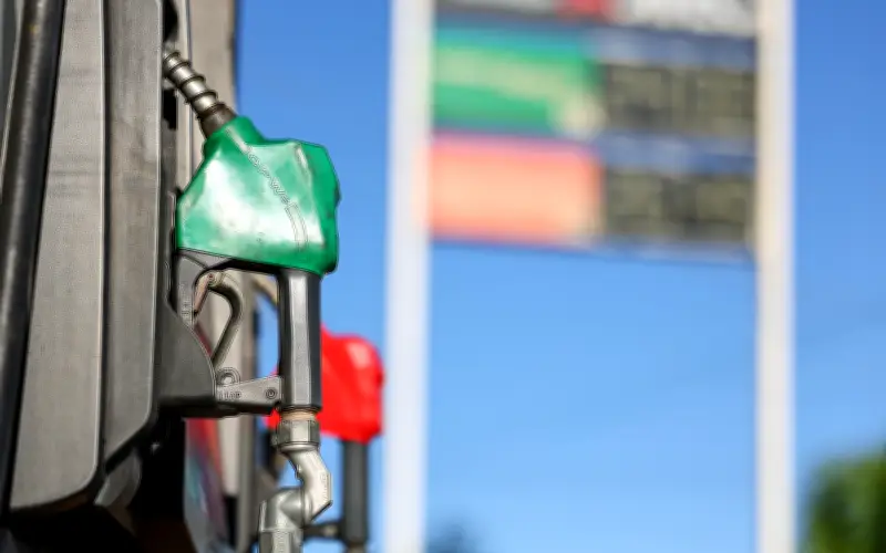 Gobierno mexicano actúa para contener impacto de conflicto en Medio Oriente en precios de combustibles