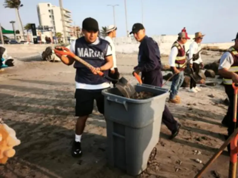 Gobierno mexicano despliega operativo por contaminación de hidrocarburos en playas del Golfo