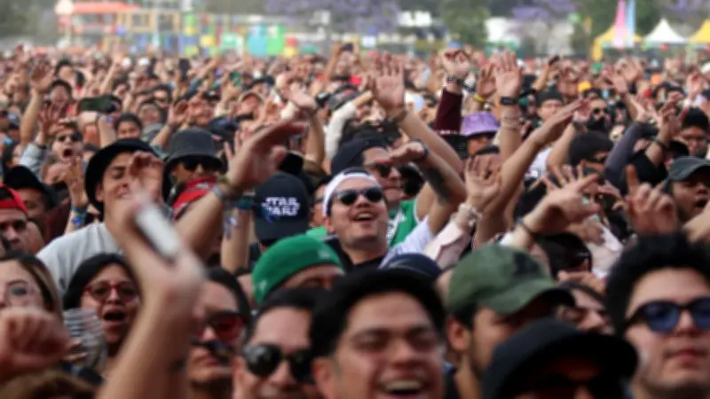 Guía Completa del Vive Latino 2026: Transporte, Horarios y Consejos Esenciales