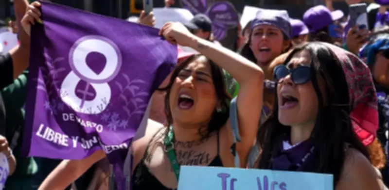 Guía Esencial para la Marcha 8M: Qué Llevar y Qué Evitar para una Participación Segura