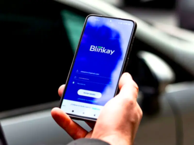 Guadalajara implementa app Blinkay para pago digital de parquímetros desde celulares