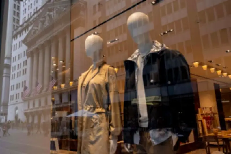 Guerra en Irán Elimina 100 Mil Millones de Dólares de Acciones de Lujo