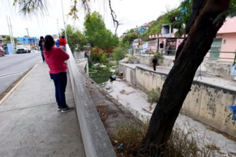 Hallan cuerpo sin vida flotando en el Arroyo Seco de Monterrey