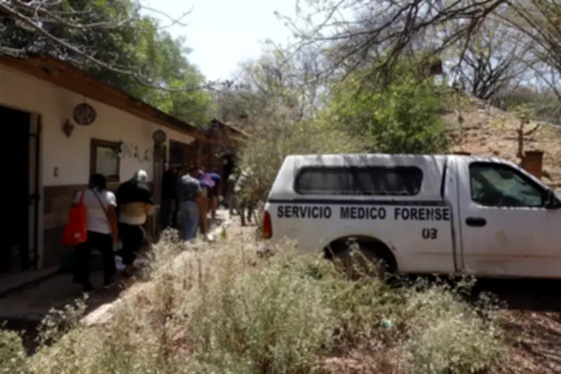 Hallan restos humanos de 2014 en funeraria vinculada al caso Ayotzinapa