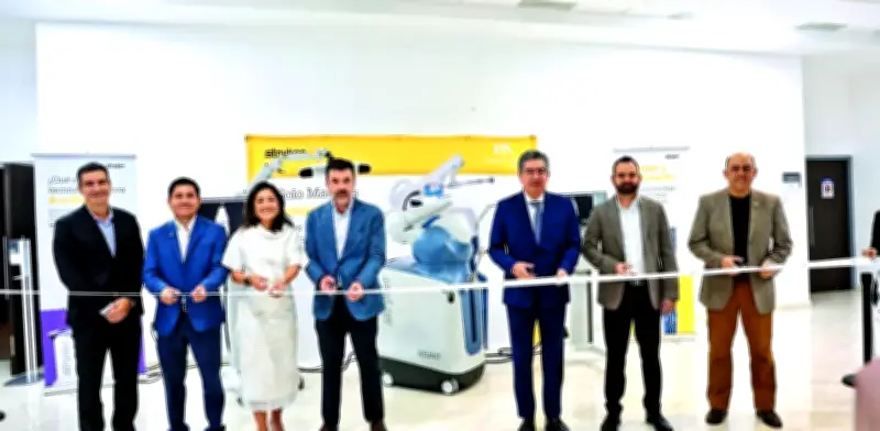 Hospital Ángeles Acoxpa presenta sistema robótico Mako para cirugías de cadera y rodilla