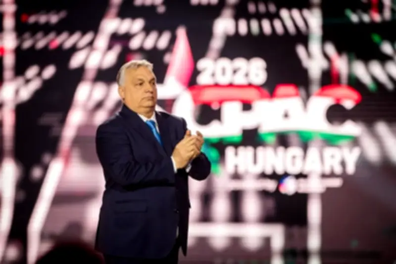 Hungría informa a Moscú sobre cumbres de la UE, generando críticas y debate