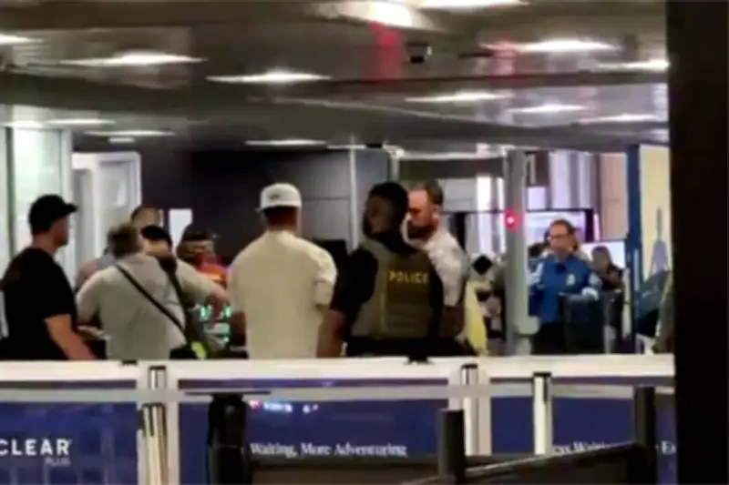 ICE Despliega Agentes en Aeropuertos de EE.UU. para Detener Migrantes