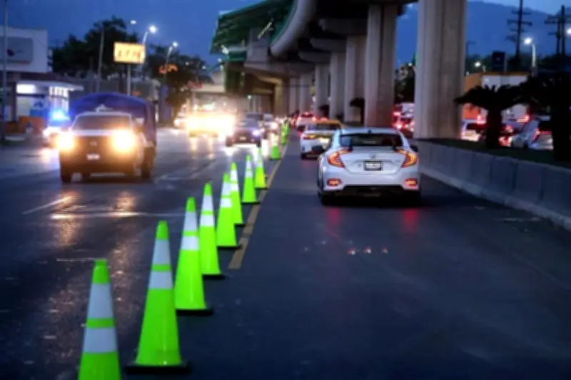 Implementan contraflujo en Avenida Universidad para mejorar tránsito matutino