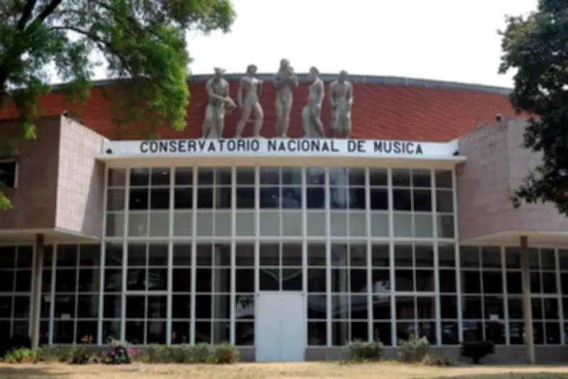 INBAL presenta avances significativos en la rehabilitación de escuelas de arte