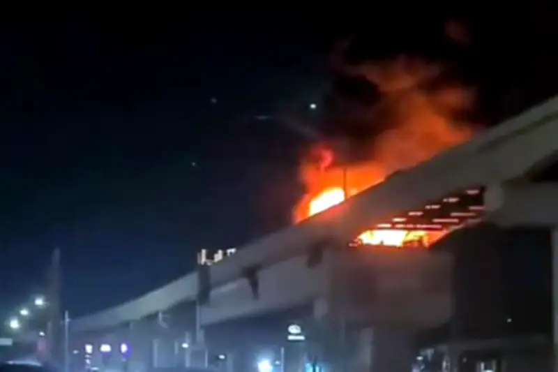 Incendio en Obra del Metro de Monterrey Provoca Evacuación y Daños