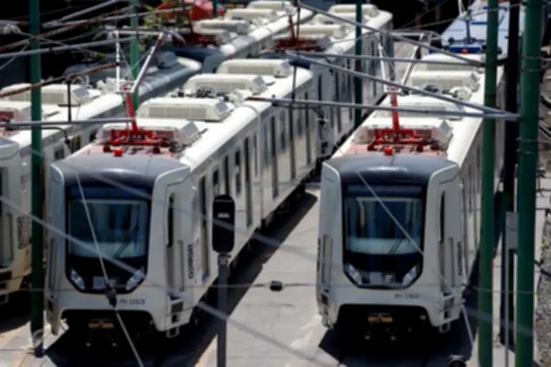 Incumplen manual de nuevas cromáticas en transporte público de CDMX