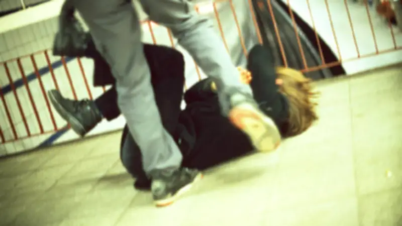 Indigna agresión: hombre noquea a menor con autismo en Pachuca por conflicto con mascotas