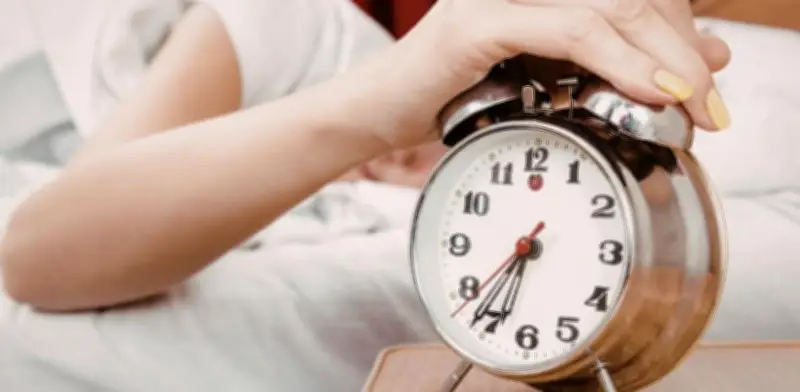 Inercia del sueño: por qué tu cerebro no reacciona al despertar y cómo combatirlo