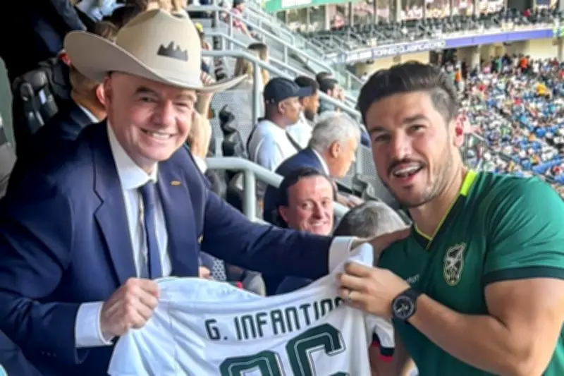 Infantino recibe homenaje musical con corridos norteños en México