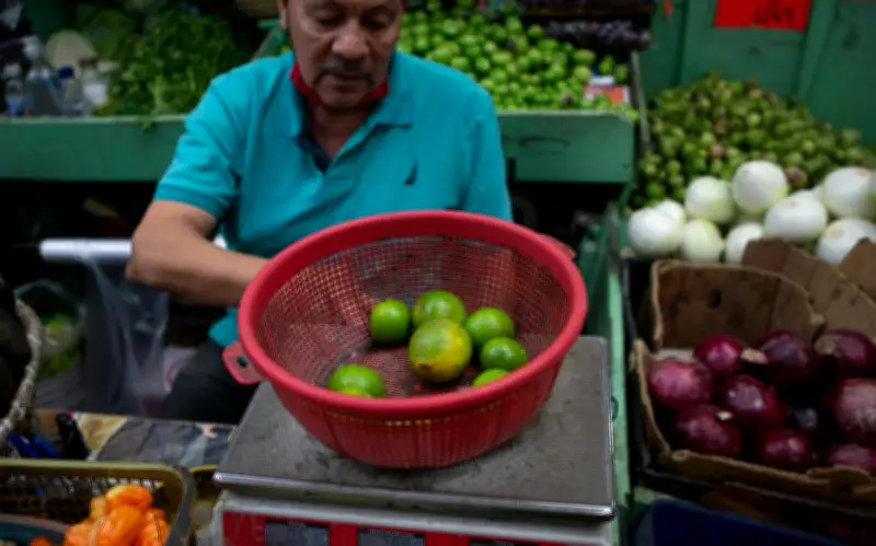 Inflación en México se acelera: Limón y jitomate lideran alza de precios en febrero