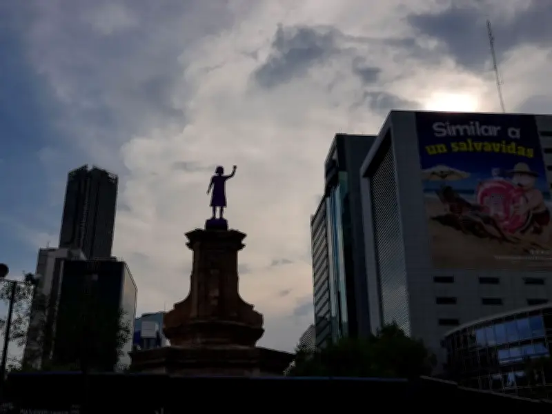 Iniciativa busca apoyo integral para menores huérfanos por feminicidio en CDMX