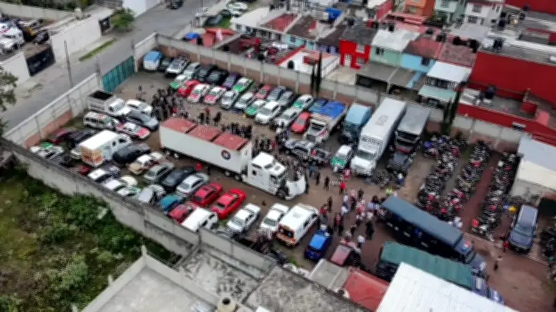 Interceptan tráiler con 229 migrantes centroamericanos hacinados en Veracruz