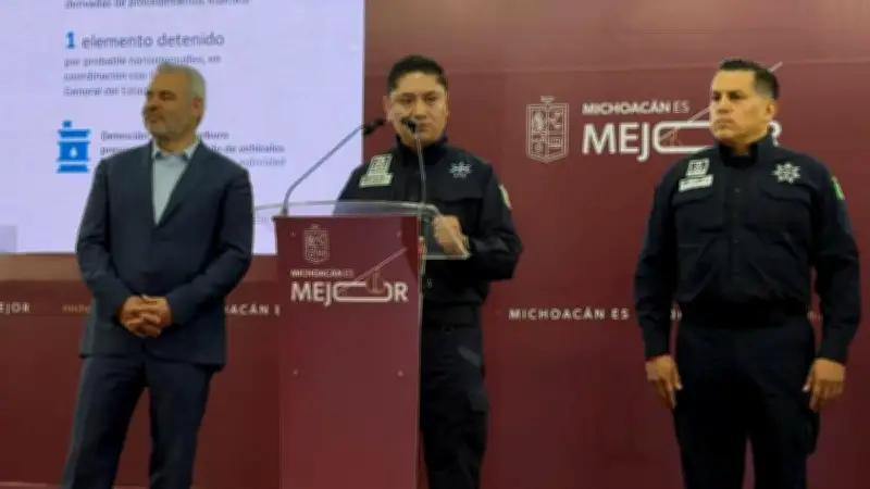 Investigan a 54 policías de Michoacán por delitos de extorsión y narcomenudeo