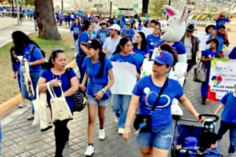 Invitación a caminata por el autismo en Monterrey busca crear conciencia