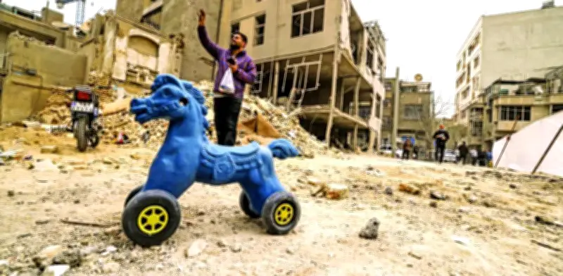 Irán advierte a países sobre escalada bélica; Trump presiona a OTAN por ayuda en Ormuz