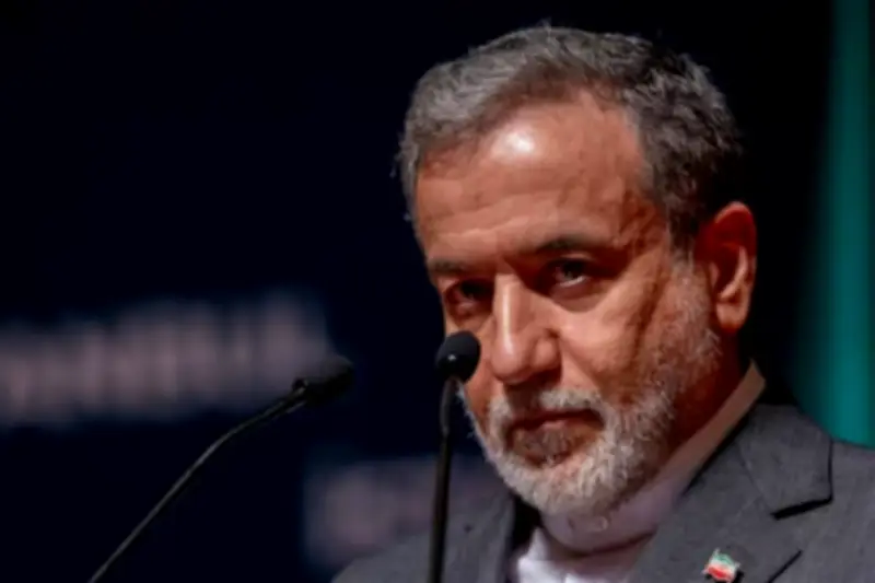 Irán afirma haber atacado base naval de Estados Unidos en Baréin con misiles