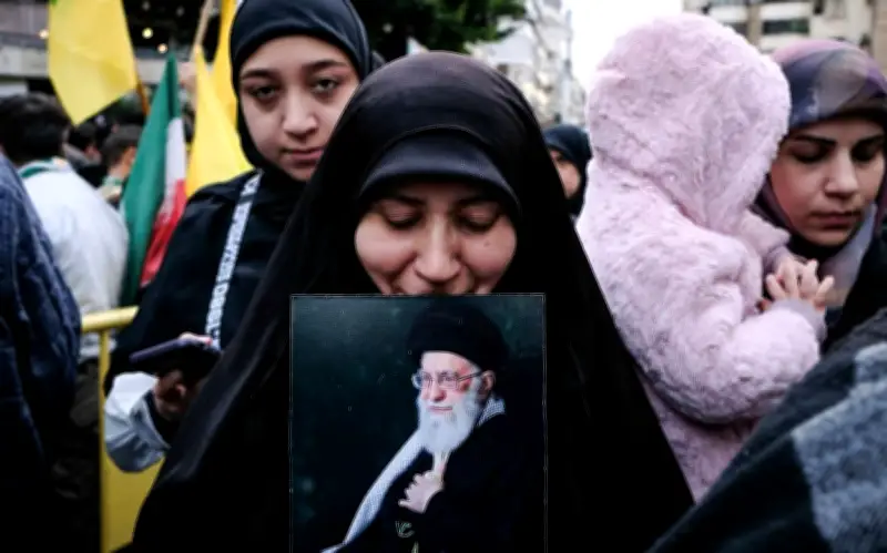 Irán afirma que Jameneí eligió quedarse en Teherán pese a riesgo de ataques