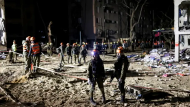 Irán ataca Israel con misiles: 59 heridos en Arad y alerta en zona nuclear de Dimona