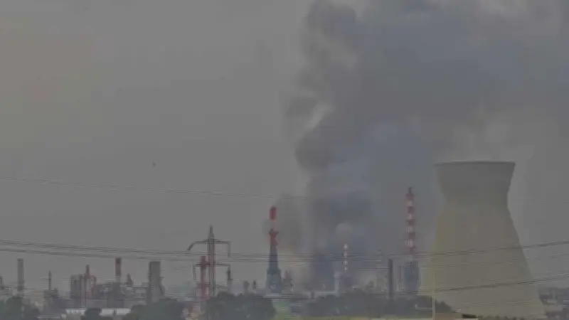 Irán ataca refinería en Haifa, Israel: reportan daños limitados y tensión regional
