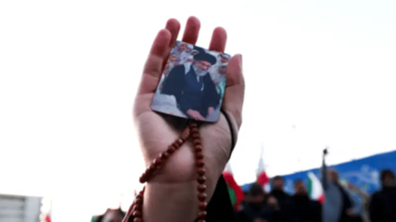 Irán confirma muerte de 4 altos mandos y del líder supremo Jamenei tras ataque conjunto