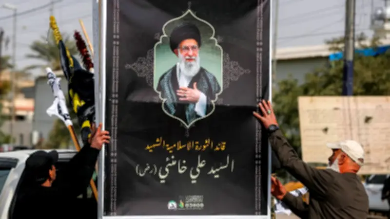 Irán elige nuevo líder supremo tras asesinato de Ali Jamenei; Israel amenaza con ataques