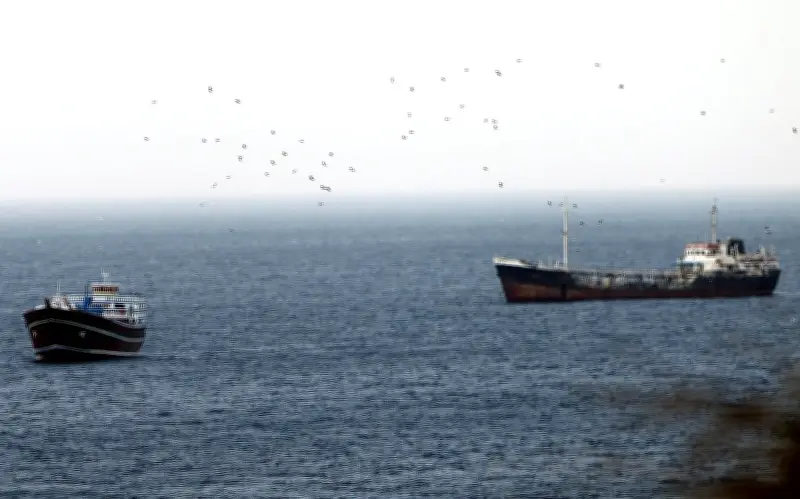 Irán flexibiliza paso en Ormuz para ayuda humanitaria y productos agrícolas