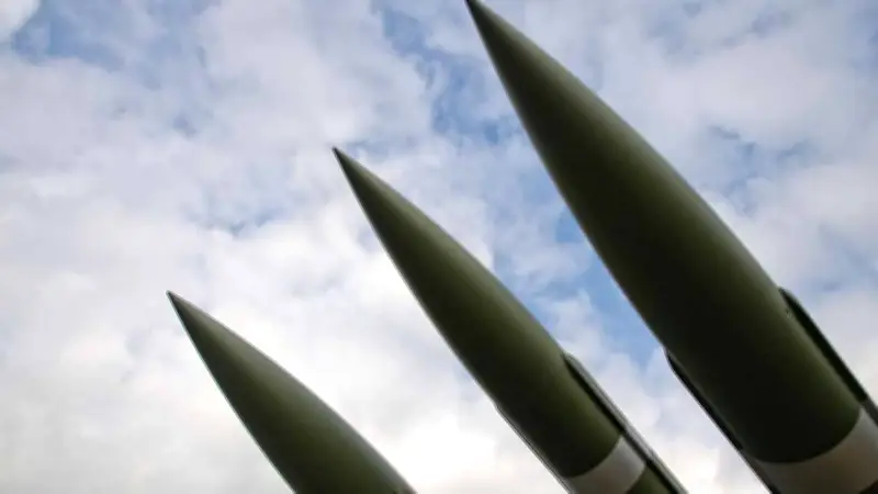 Irán mantiene arsenal de 1,500 misiles con capacidad de alcanzar toda la región de Medio Oriente