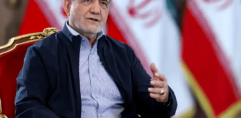 Irán se niega a rendirse ante EU e Israel; presidente ofrece disculpas a vecinos