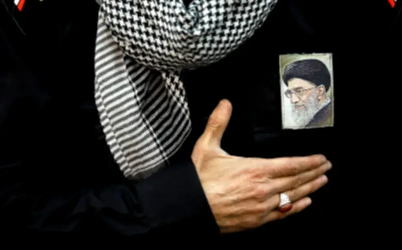 Irán ya tiene sucesor para Jamenei pero mantiene su nombre en secreto bajo amenazas israelíes