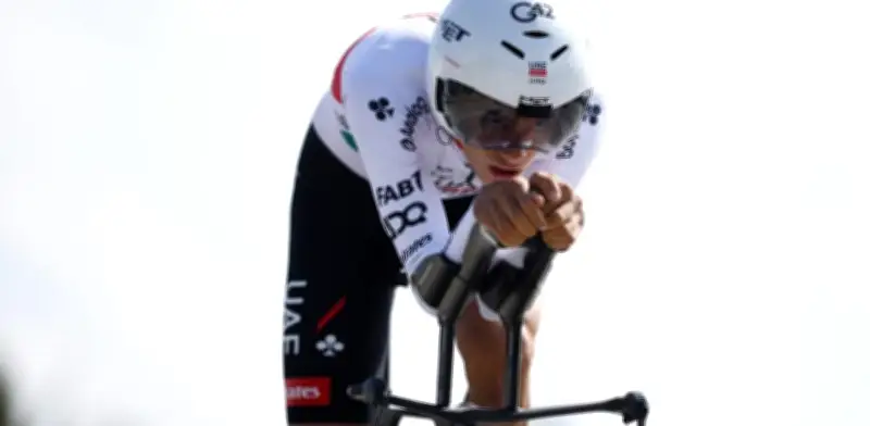 Isaac del Toro defiende liderato en Tirreno-Adriático: horarios y retos de la etapa 3