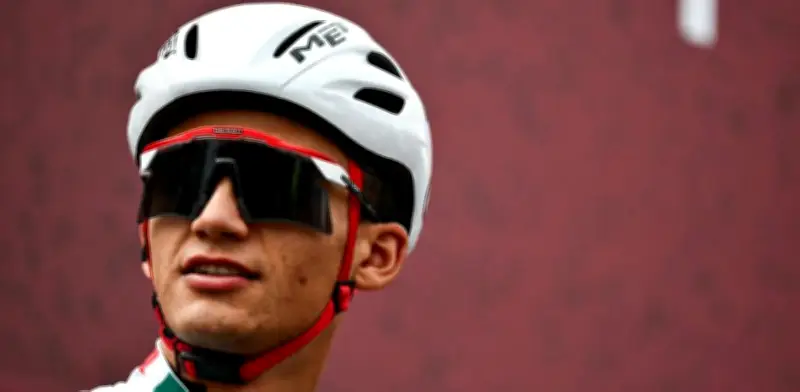 Isaac del Toro lidera la Tirreno Adriático tras épica segunda etapa